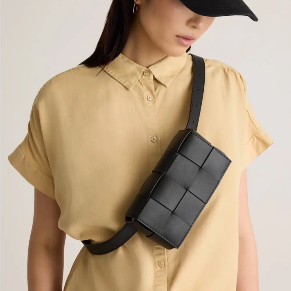 Italian Leather Hand Woven Leather Belt Bag in Black